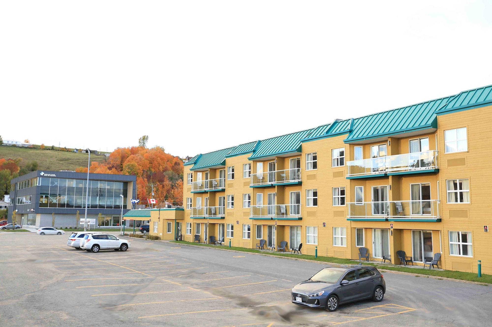 Quality Suites Sainte-Anne-de-Beaupre Exterior photo