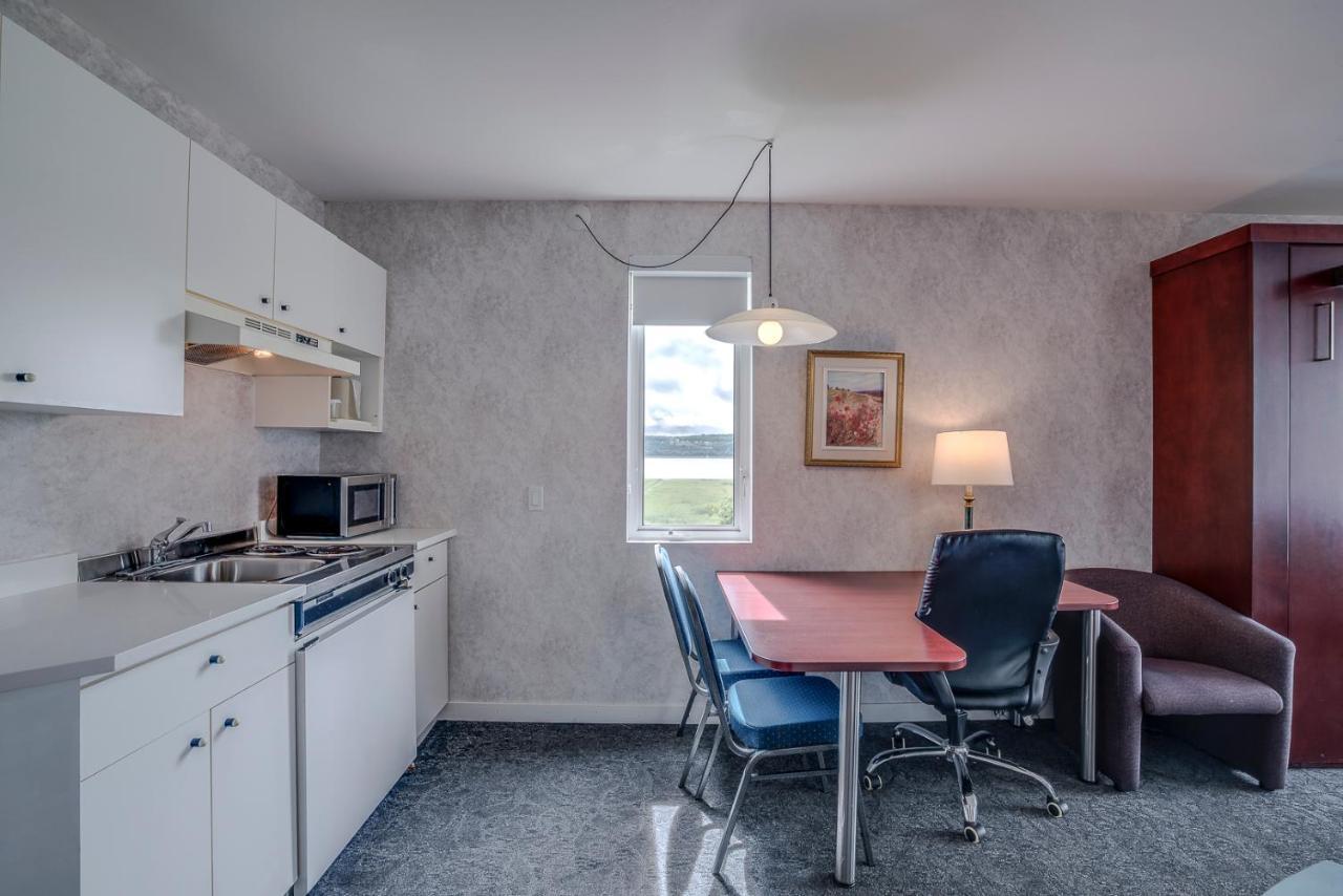 Quality Suites Sainte-Anne-de-Beaupre Exterior photo