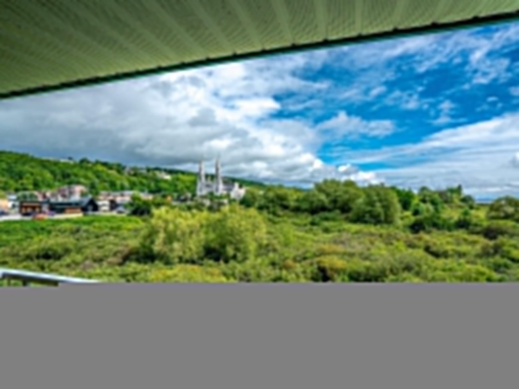 Quality Suites Sainte-Anne-de-Beaupre Exterior photo