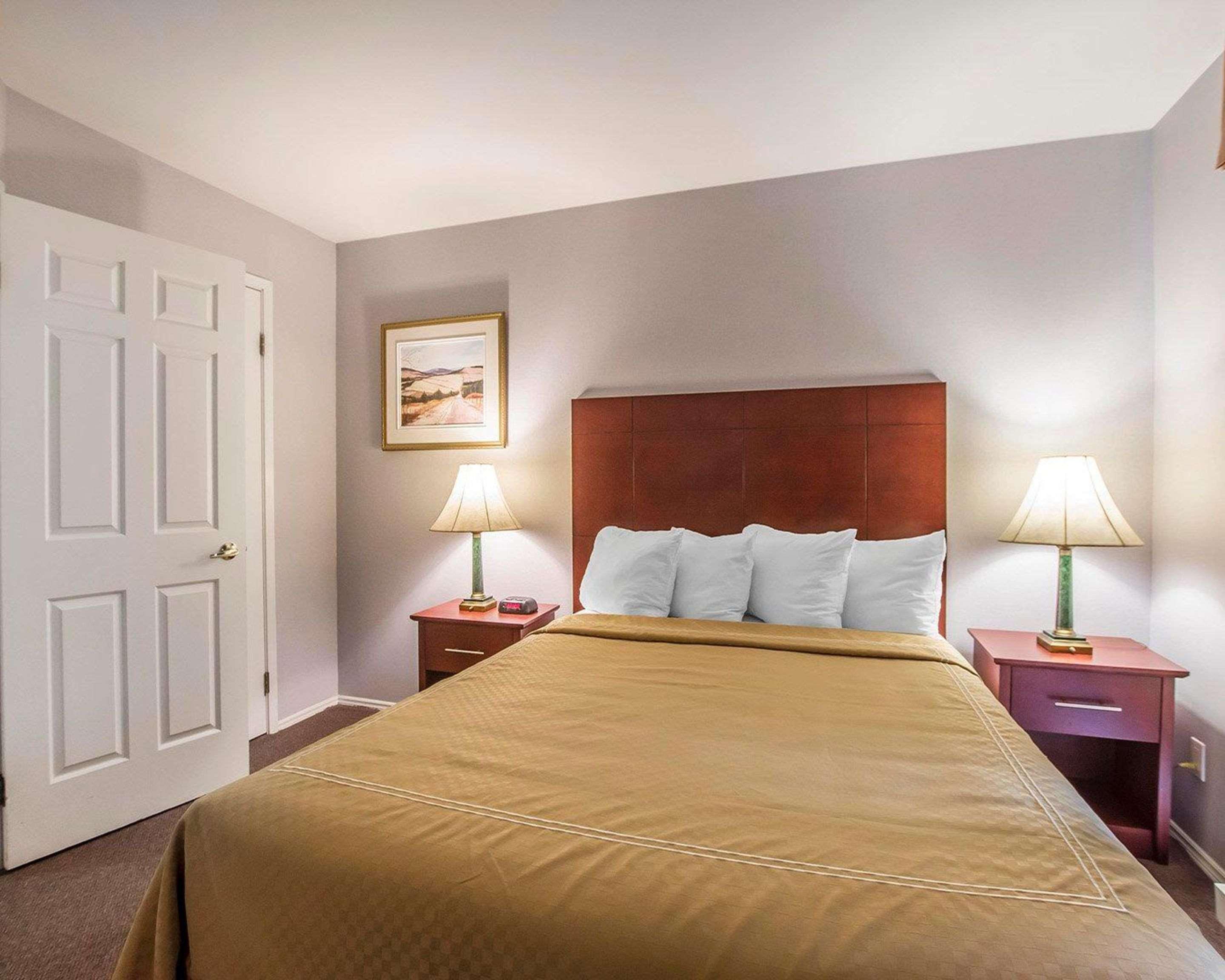 Quality Suites Sainte-Anne-de-Beaupre Exterior photo